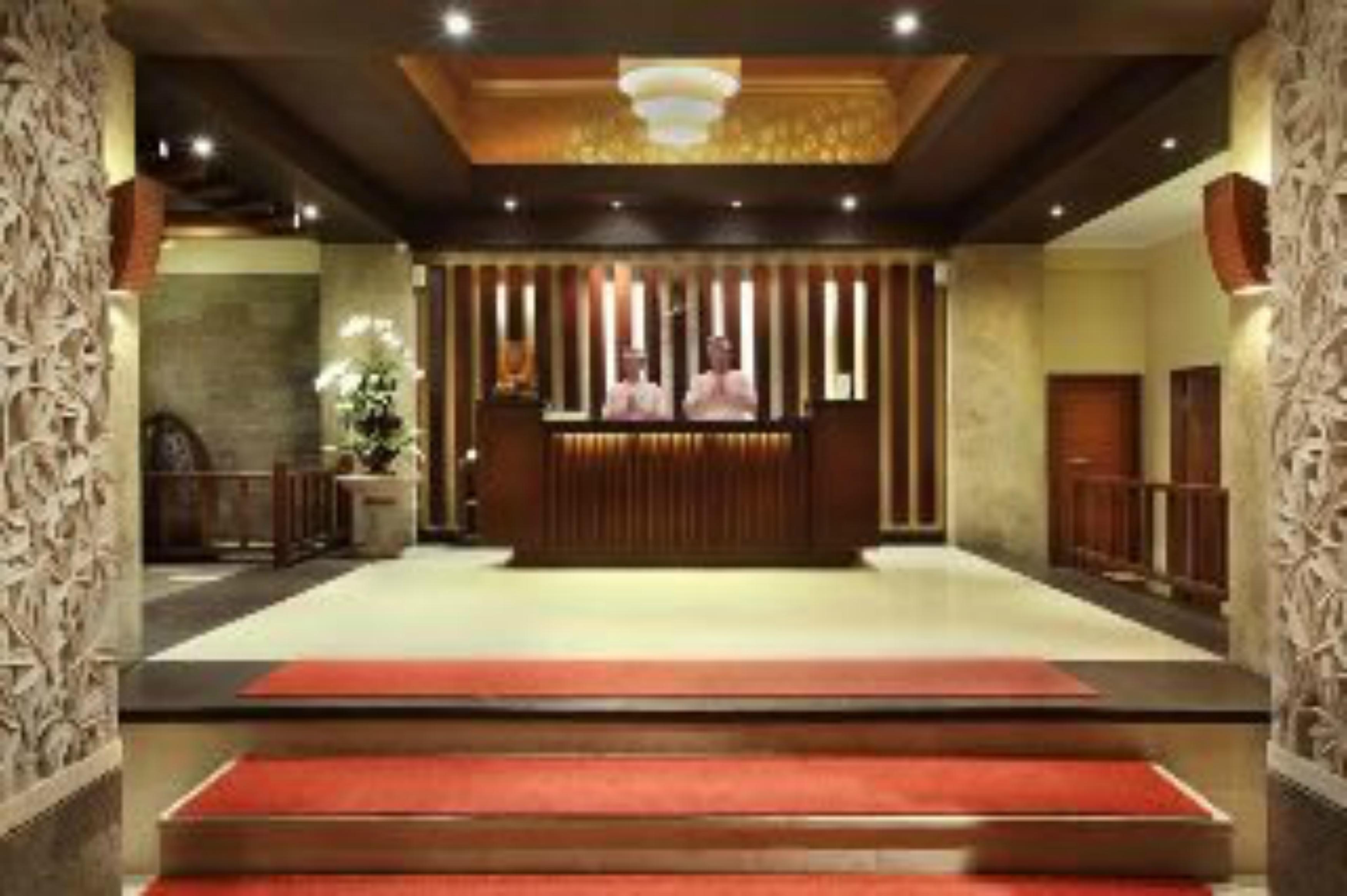 Adhi Jaya Hotel Кута Екстер'єр фото