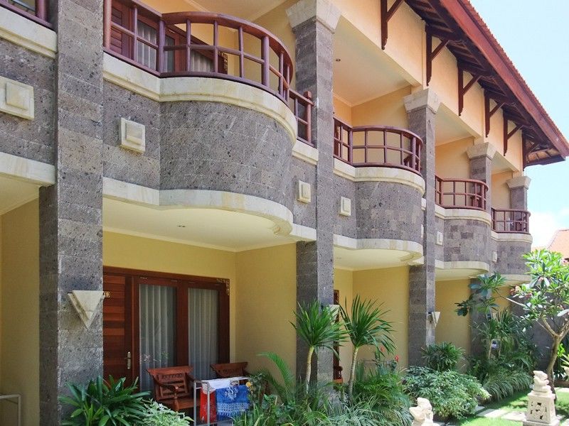 Adhi Jaya Hotel Кута Екстер'єр фото